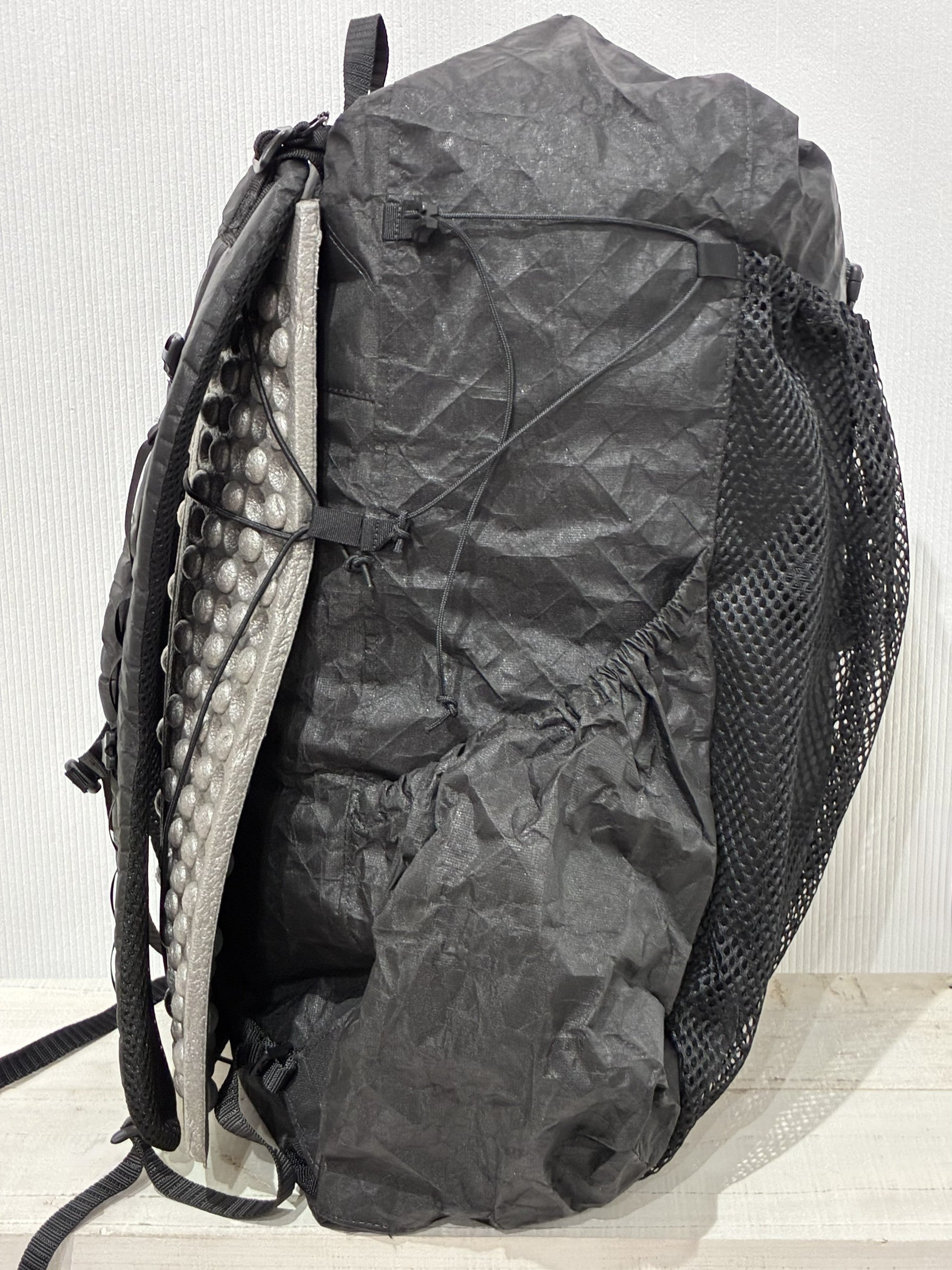 Zpacks Nero Classic Backpack 30L | Bright Light